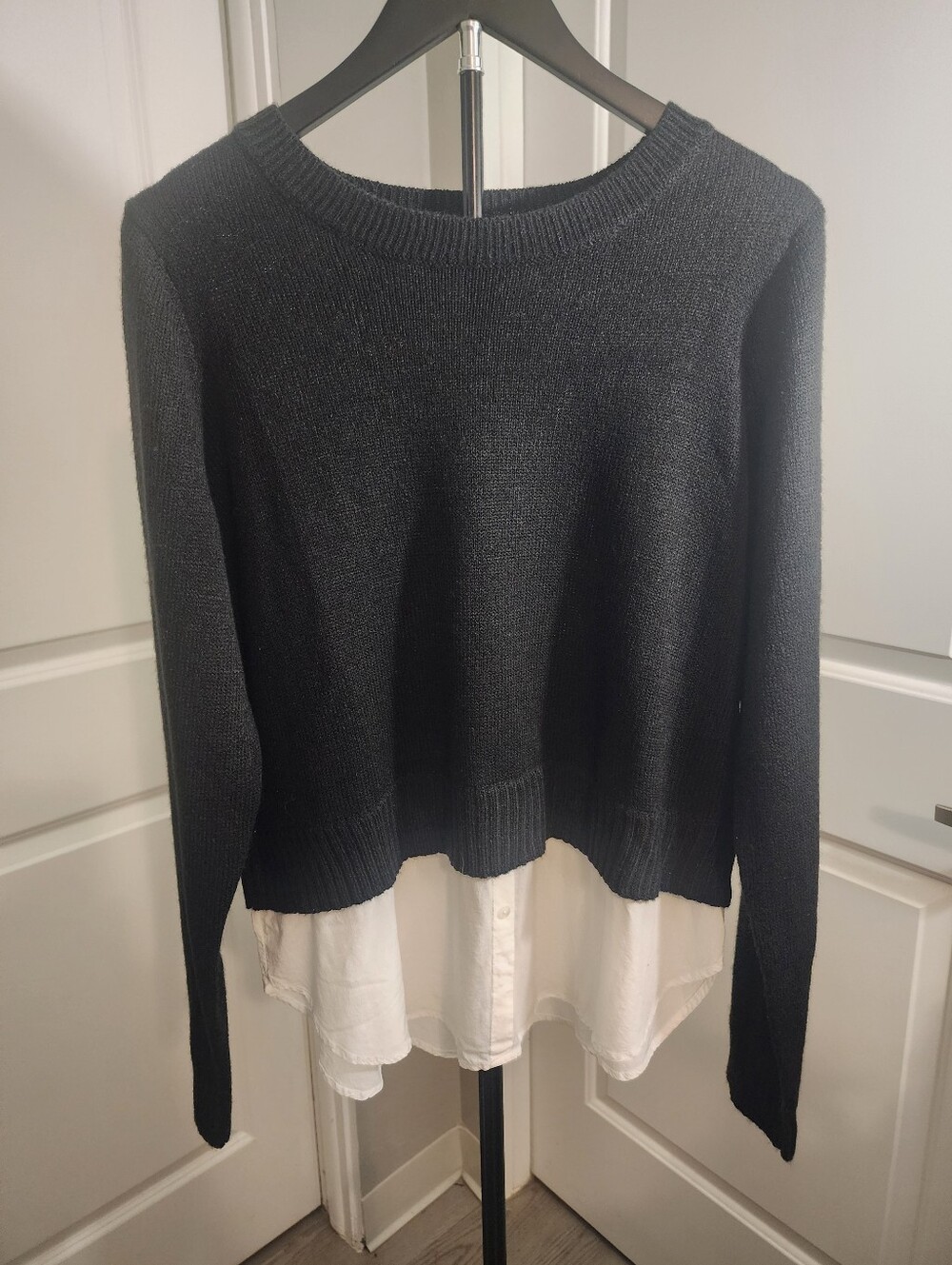 H&M Divided Black White Layered Shirt Hem Sweater Size M
